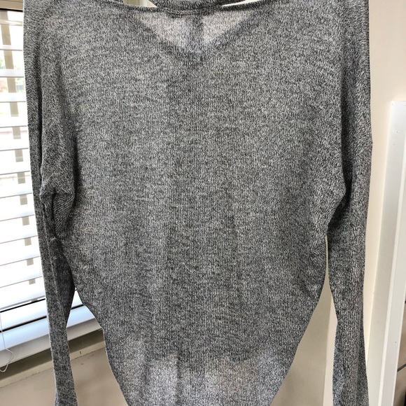 🆕 Express | Grey Double Cut “V” Neck - Picture 8 of 9